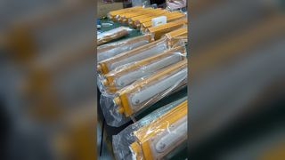 Luce lineare a prova di esplosione IP65 Ra80 CRI LED con aletta di raffreddamento pressofusa per Lo pericolosi