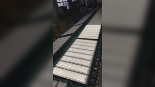 Scopri perché scegliere i lampioni stradali IP66 resistenti alle intemperie in alluminio da 200 W a 500 W per varie applicazioni