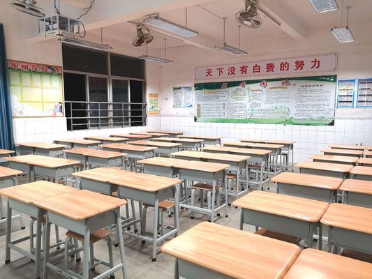 Illuminazione per classe a LED dimmabile da 40W con luminosità di 4000lm e garanzia di 5 anni per sale conferenze