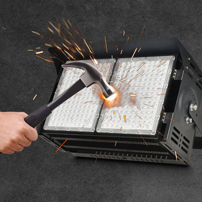 Illuminazione per stadi a LED in alluminio con chip Lumileds 3030, durata di 50.000 ore e impermeabilità IP66