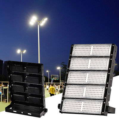 Illuminazione di stadio a LED impermeabile IP66 con durata di vita di 50000 ore e opzioni OEM/ODM personalizzabili