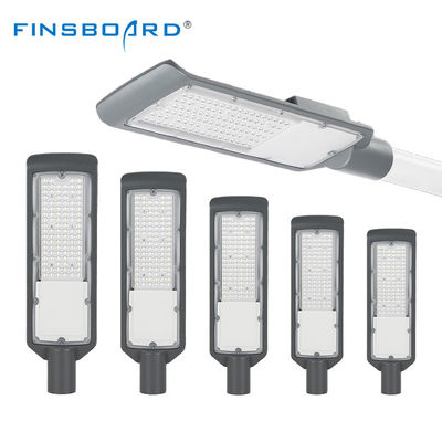Lampada stradale a LED impermeabile IP66 con efficienza luminosa della lampada di 125 lm/W e tensione di ingresso AC 85-265V per l'illuminazione di autostrade esterne