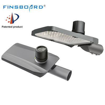 Installazione facile in alluminio pressofuso IP66 Impermeabile Controllo luce LED integrato per illuminazione stradale