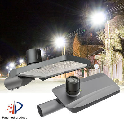 Installazione facile in alluminio pressofuso IP66 Impermeabile Controllo luce LED integrato per illuminazione stradale