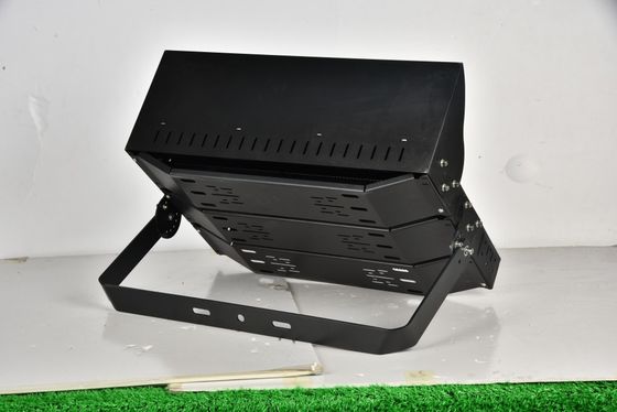 Faretto LED da stadio con staffa da 750W, grado di protezione IP67 e durata di 50000 ore per campi da baseball e arene