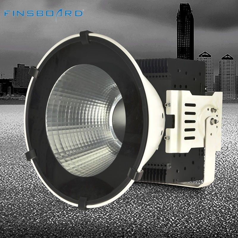 Illuminazione LED High Bay IP65 impermeabile 200W-700W, luci per gru a torre con efficienza 140lm/W