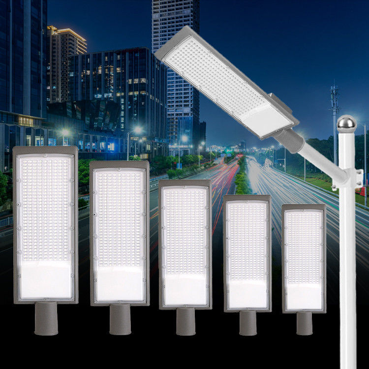 Lampione stradale a LED impermeabile IP66 con efficienza 120lm/W e ampia tensione AC85-265V per autostrade
