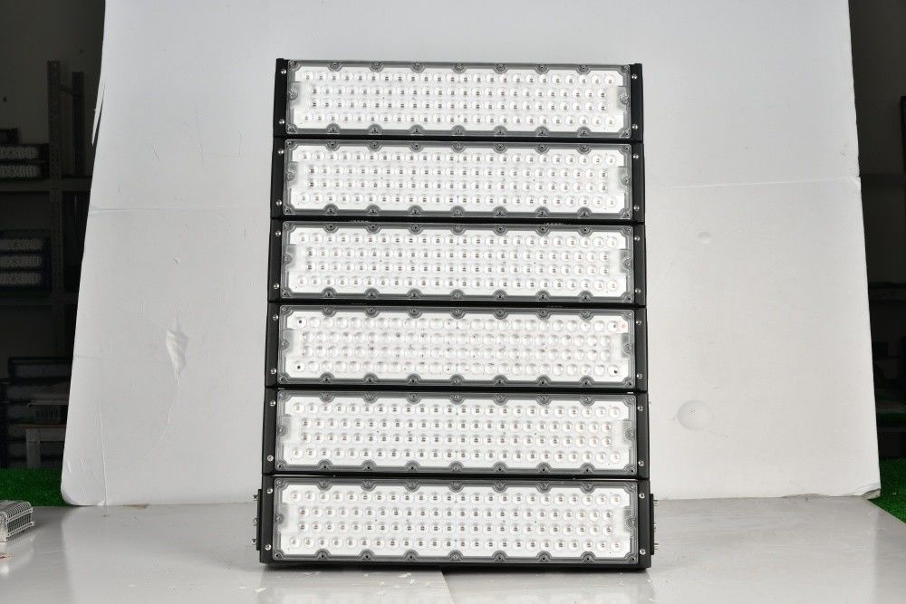 IP65 resistente all'acqua 2000W LED High Mast Light con 50000 ore di vita per lampada di alluvione per stadio e all'aperto