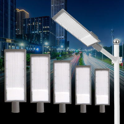 Lampione stradale a LED impermeabile IP66 con efficienza 120lm/W e ampia tensione AC85-265V per autostrade